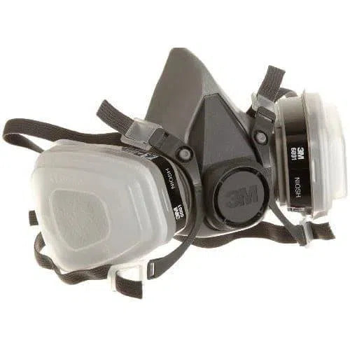 3M Reusable respirator against aerosol paint particles