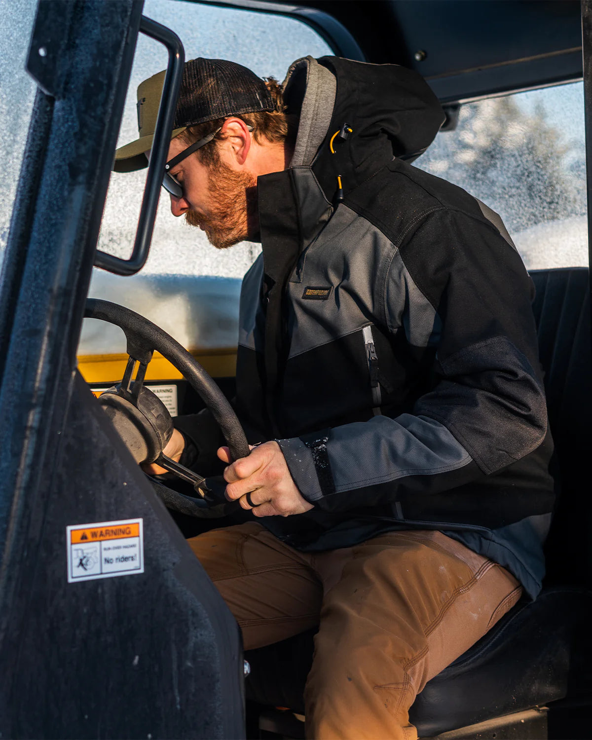 Manteau d'hiver CAT Triton - Riobec 1310070-BRU-M-1310070-BRU-L-1310070-BRU-XL-1310070-BRU-2XL-1310070-BRU-3XL-1310070-GRI-M-1310070-GRI-L-1310070-GRI-XL-1310070-GRI-2XL-1310070-GRI-3XL